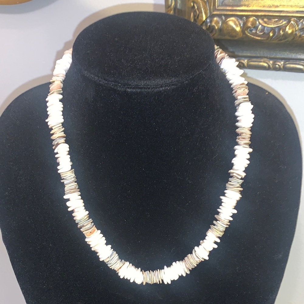 Puka Shell Chip Necklace in Cream and Tan — Women’s Beach-Style Jewelry